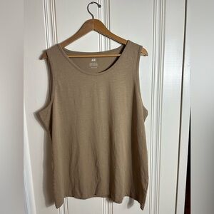 H&M men’s regular fit coupe standard tank top. Size us XL